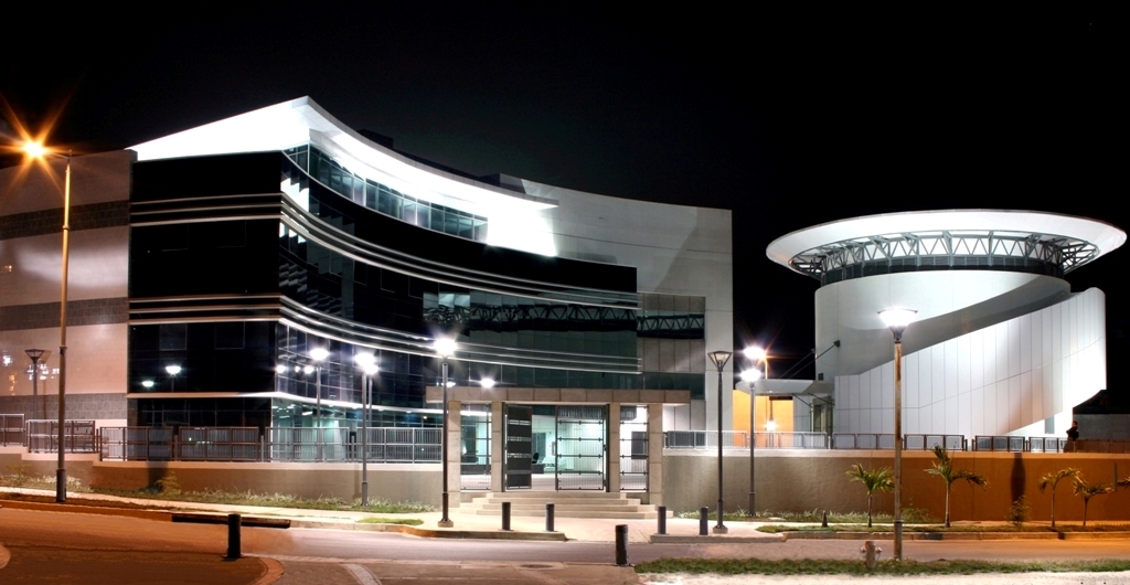 Edificio Administrativo y Centro de Control de Operaciones de Tromerca en Ejido