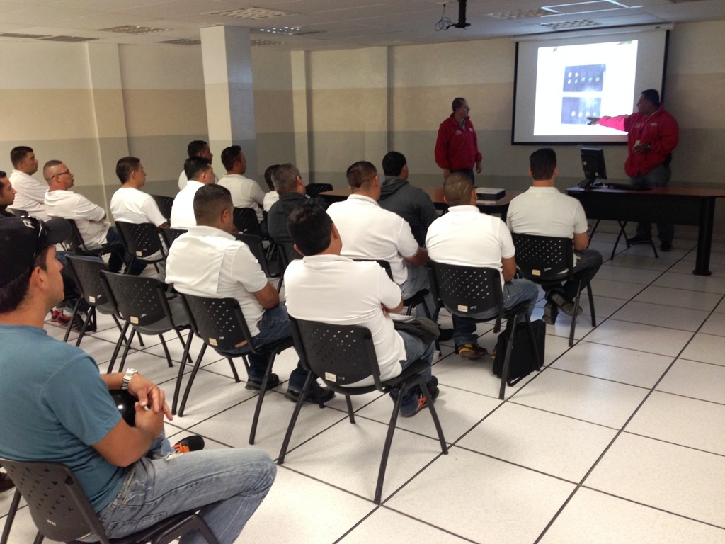 Jornadas teóricas de la Escuela de Conductores de Tromerca